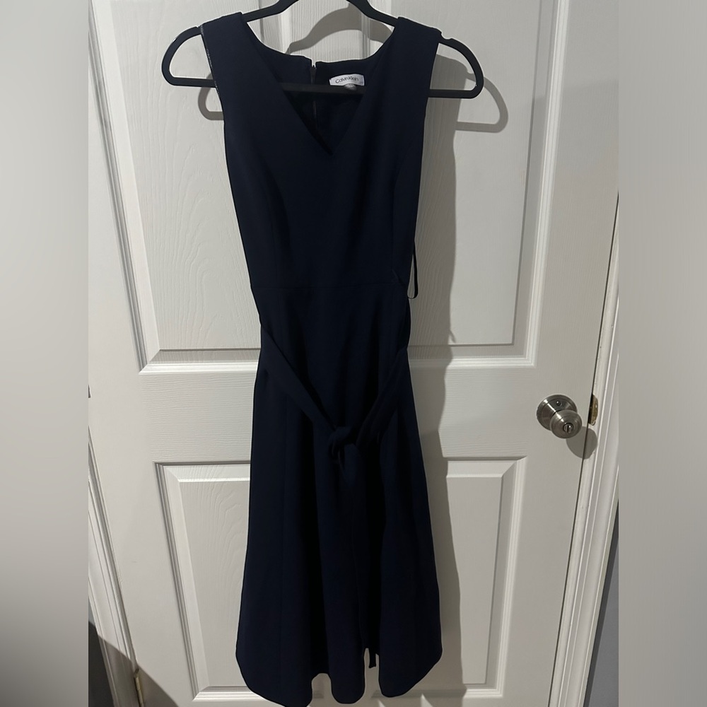 Calvin Klein Dress Women's Sz 6 Navy Blue V-Neck A-Line Sleeveless Belt